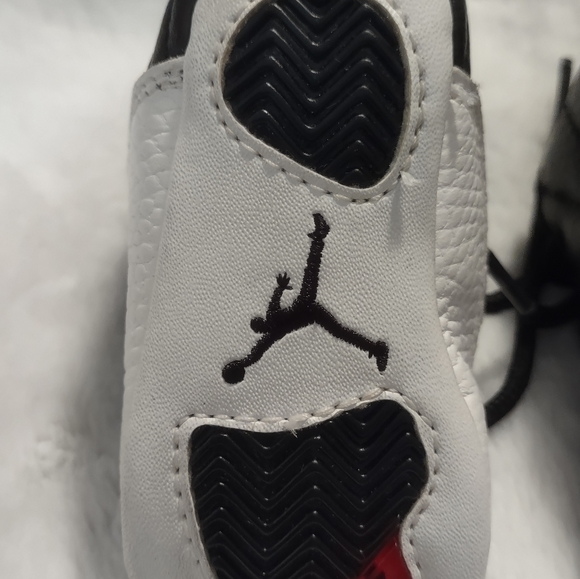 Nike First Jordan XII infant shoes, size 2c - Picture 5 of 9